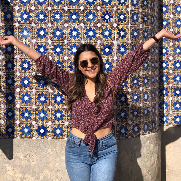 Meet your Posher, Raquel - Picture 1 of 1